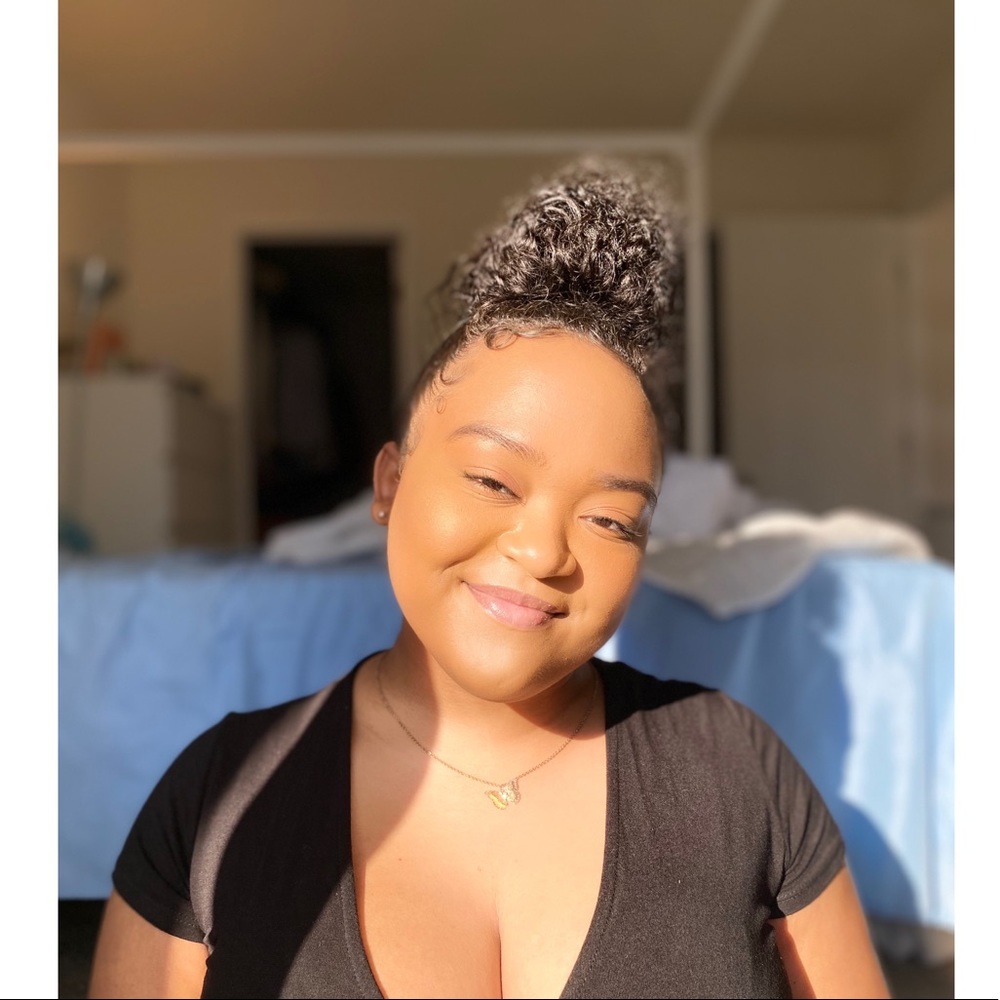Meet your Posher, Chinea
